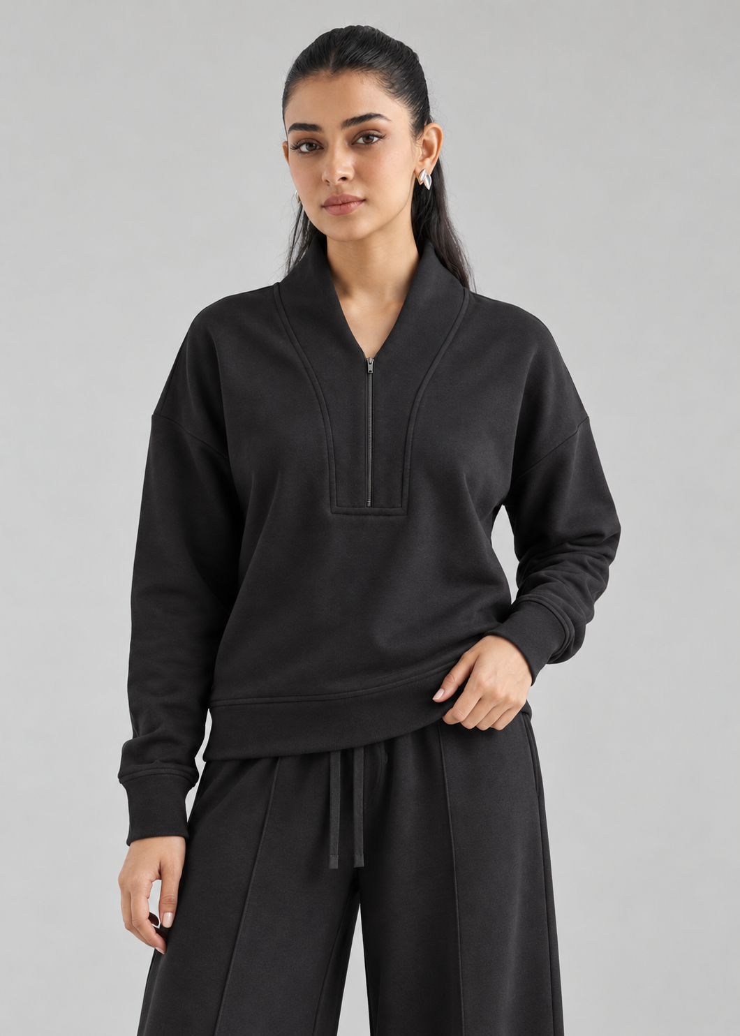 Retreat Fleece Bottom in Black - waistband detail view